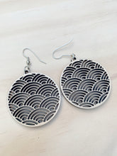 Load image into Gallery viewer, Wooden Wave Earrings